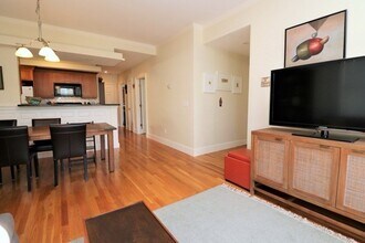 8 Caldwell Ave in Somerville, MA - Building Photo - Building Photo