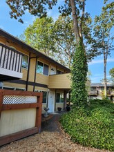 Forest Village in Lakewood, WA - Foto de edificio - Building Photo