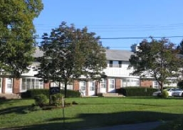 Maple Manor Apartments in Mount Vernon, IL - Building Photo