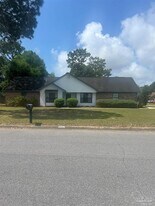 4207 Cherry Laurel Dr in Pensacola, FL - Building Photo