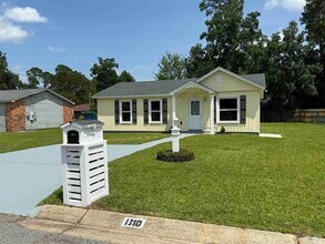 1310 El Dorado Dr in Pensacola, FL - Building Photo - Building Photo