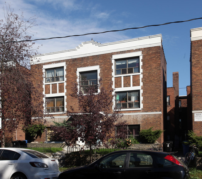 3 Elm Grove Ave in Toronto, ON - Building Photo - Primary Photo