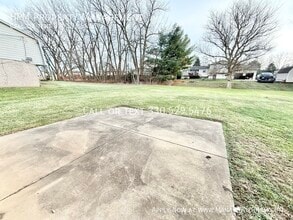 5286 Charm St SW in Canton, OH - Building Photo - Building Photo