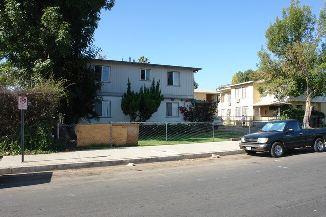 6513 Sepulveda Blvd in Van Nuys, CA - Building Photo - Building Photo