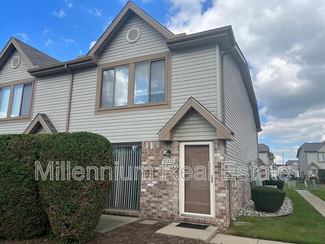 50432 Bay Run S