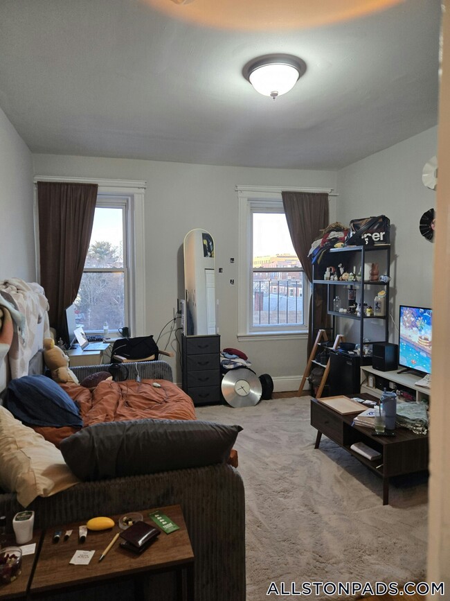 1189 Commonwealth Ave in Boston, MA - Building Photo - Building Photo