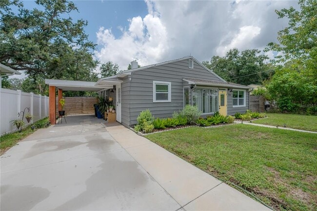 7314 N Dartmouth Ave in Tampa, FL - Building Photo - Building Photo