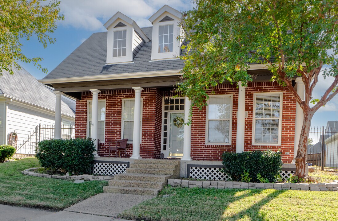 1814 Morning Glory in Carrollton, TX - Building Photo