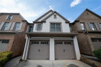 4995 Berkeley Oak Dr in Norcross, GA - Foto de edificio - Building Photo