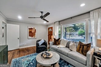 1131 Stoneybrook Rd in Forest Park, GA - Building Photo - Building Photo