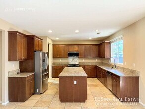 2959 Burnet Dr in Escondido, CA - Building Photo - Building Photo