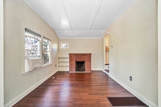 6176 Moraga Ave in Piedmont, CA - Building Photo - Building Photo