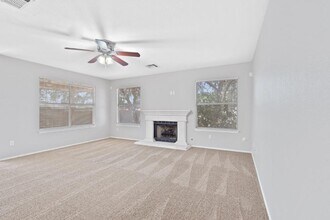 1514 Royce Ln in Cedar Park, TX - Foto de edificio - Building Photo