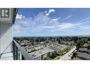 6537 Telford Ave in Burnaby, BC - Building Photo - Building Photo