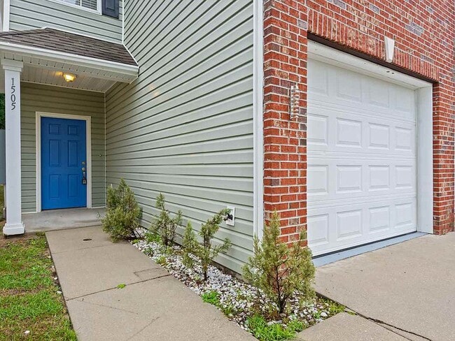 property at 1505 Crescent Hills Dr