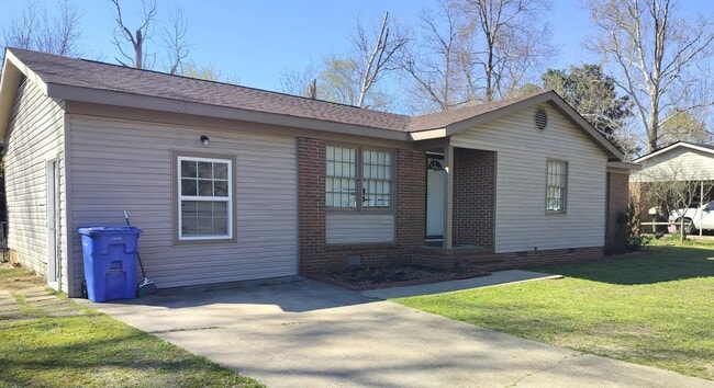 1122 Barwin Dr in Fayetteville, NC - Building Photo - Building Photo