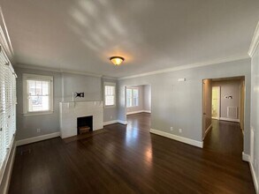 325 Walnut Ave in Charlotte, NC - Building Photo - Building Photo