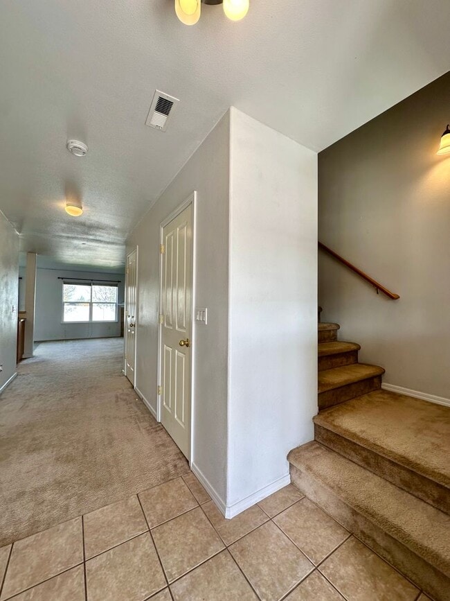 2895 SW Indian Ave in Redmond, OR - Building Photo - Building Photo