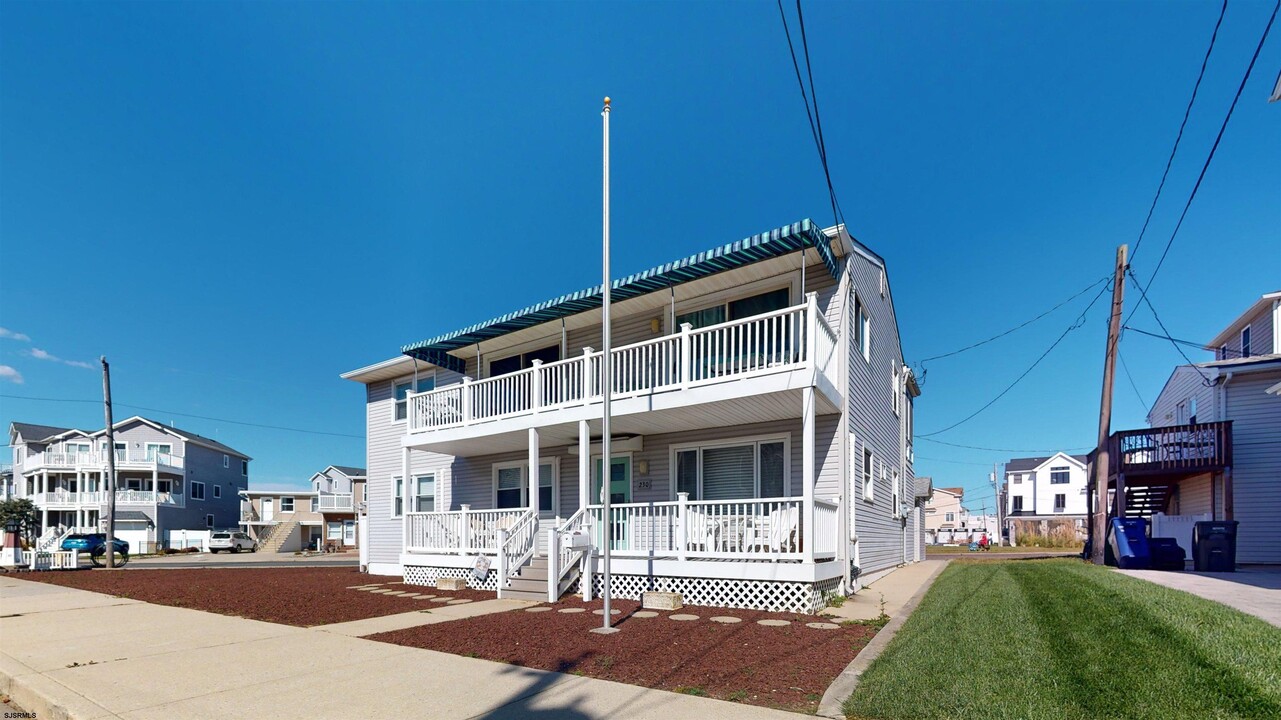 230 Quay Blvd in Brigantine, NJ - Foto de edificio