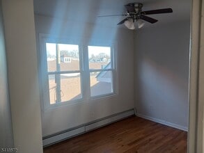 83 N Willow St in Montclair, NJ - Foto de edificio - Building Photo