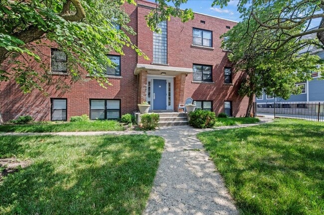 property at 306-306 E 19th St