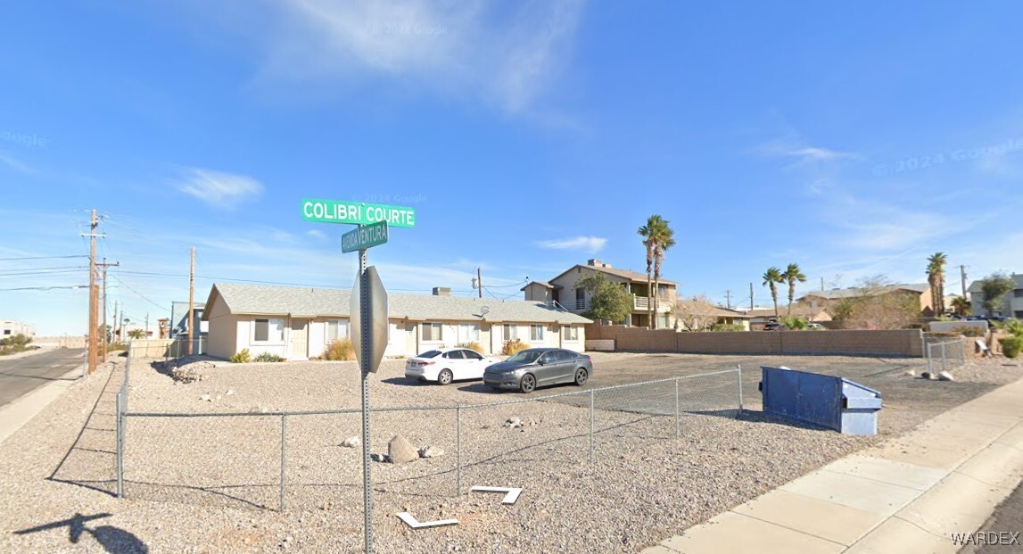 2801 Colibri Courte in Bullhead City, AZ - Foto de edificio