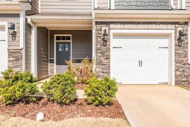 519 Flat Ford Rd in Hillsborough, NC - Building Photo - Building Photo