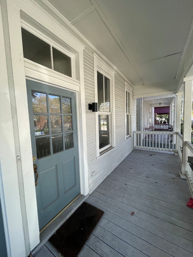 215 W 38th St in Savannah, GA - Foto de edificio - Building Photo