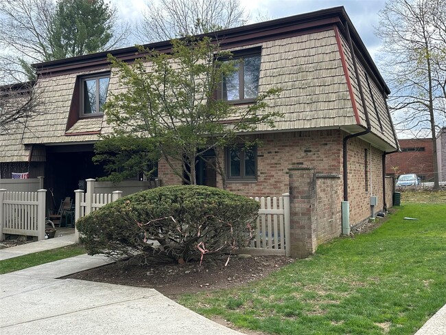 property at 4 Heritage Dr