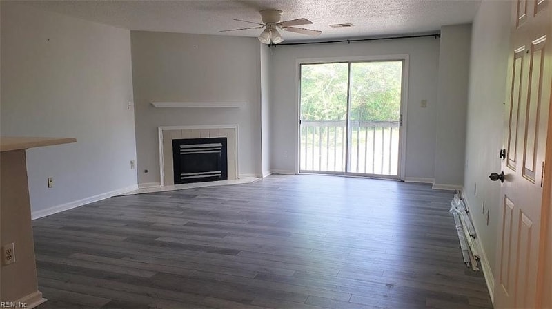 1563 N King St in Hampton, VA - Building Photo
