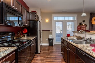 The Hamilton Luxury Apartments in Fishers, IN - Foto de edificio - Building Photo