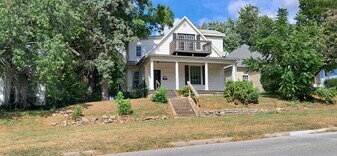 3315 Mitchell Ave in St. Joseph, MO - Building Photo