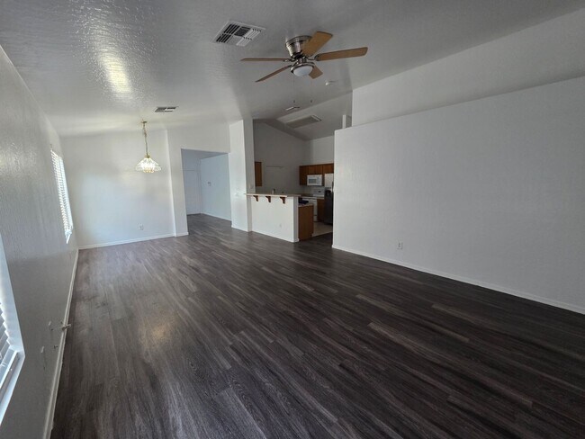 13738 W Berridge Ln in Litchfield Park, AZ - Building Photo - Building Photo