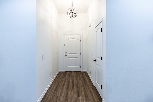 1707 100th St in Lubbock, TX - Building Photo - Building Photo