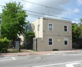 3520 Grand Ave in Coconut Grove, FL - Building Photo - Building Photo