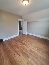 3220 W Greenfield Ave in Milwaukee, WI - Building Photo - Building Photo