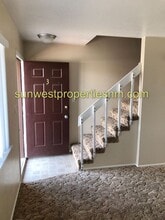 3701 N Carlton Ave, Unit #3 in Farmington, NM - Building Photo - Building Photo
