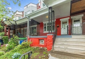 5425 Cedar Ave in Philadelphia, PA - Building Photo