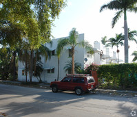 Washington Manor in Hollywood, FL - Foto de edificio - Building Photo