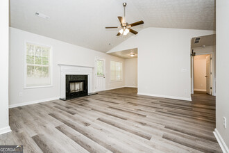 80 E Lawn Ct in Covington, GA - Building Photo - Building Photo