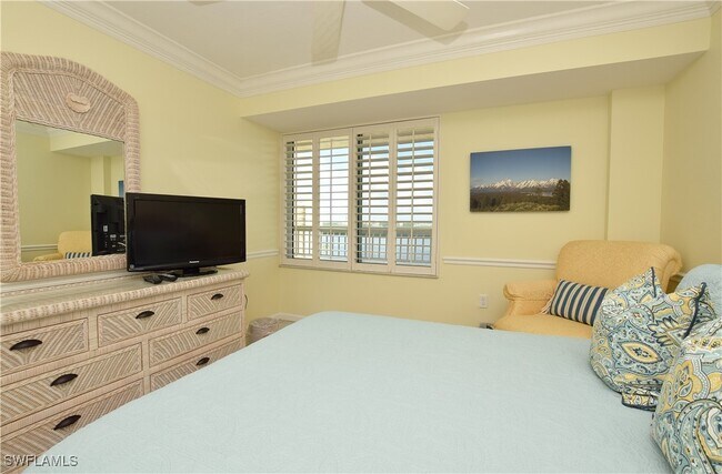 property at 21 Bluebill Ave