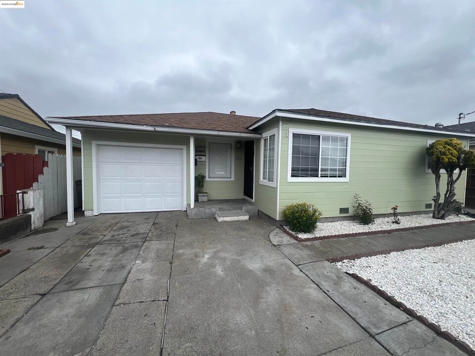 2923 Devon Way in San Pablo, CA - Building Photo