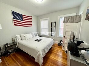 159 Boston St, Unit 1 in Boston, MA - Building Photo - Building Photo