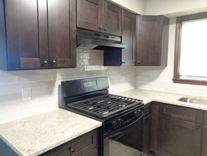 8149 83rd Pl in Justice, IL - Building Photo - Building Photo