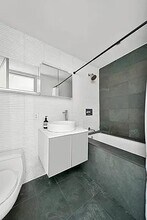 425 E 13th St in New York, NY - Building Photo - Building Photo