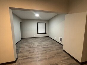 3285 W 86th St in Cleveland, OH - Building Photo - Building Photo