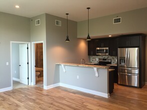 45 Northampton E St, Unit 304 in Wilkes-Barre, PA - Building Photo - Building Photo