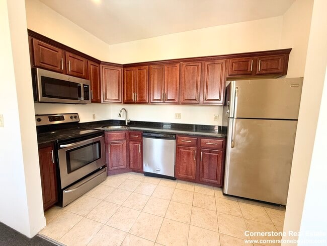 606 Columbus Ave, Unit 3L