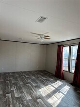 618 1st St in Polk City, FL - Building Photo - Building Photo