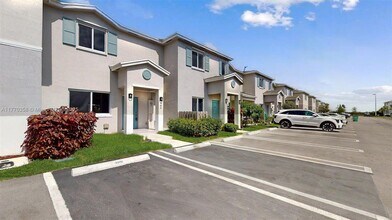 388 NW 12th Pl in Florida City, FL - Building Photo - Building Photo